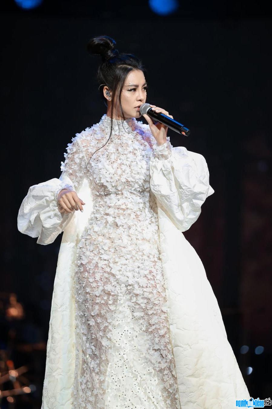 Bùi Lan Hương trong những ngày đầu sự nghiệp