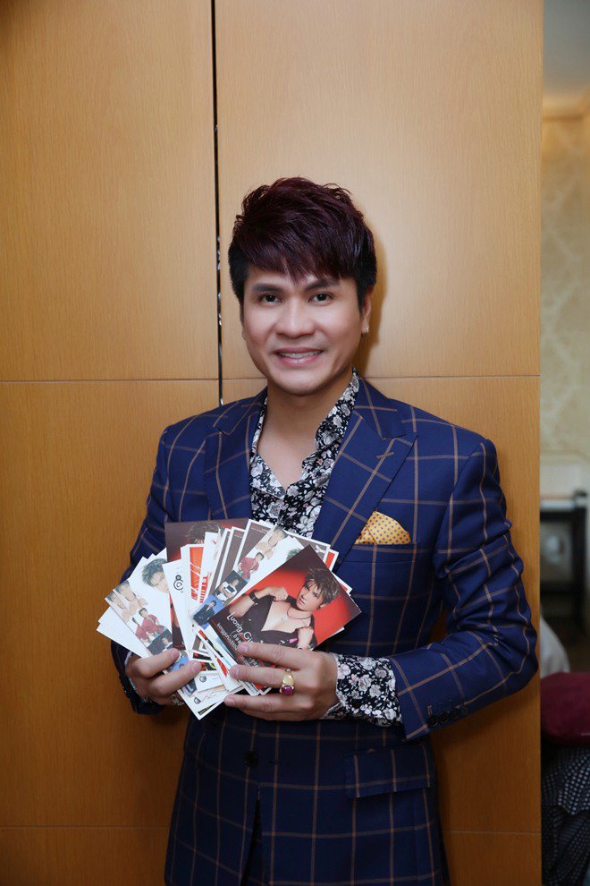 Lương Gia Huy trên sân khấu biểu diễn