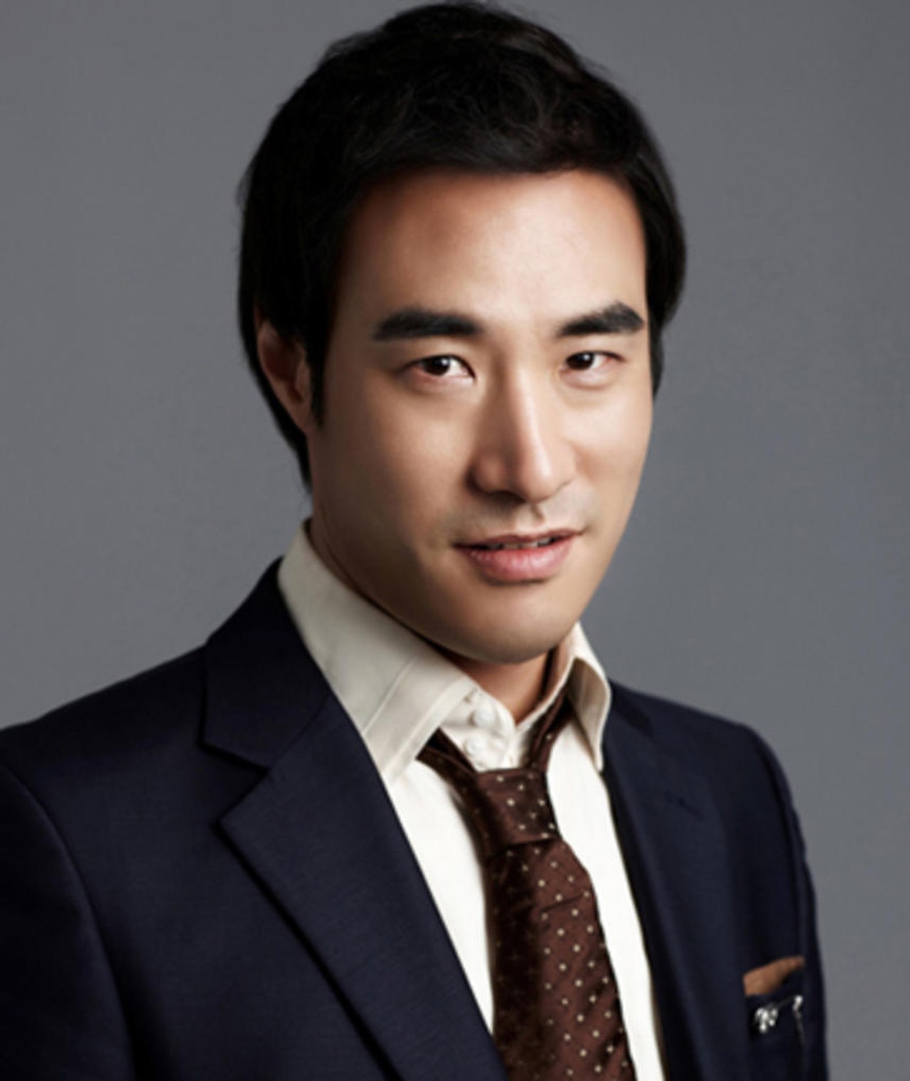 Bae Seong-woo năm 2017