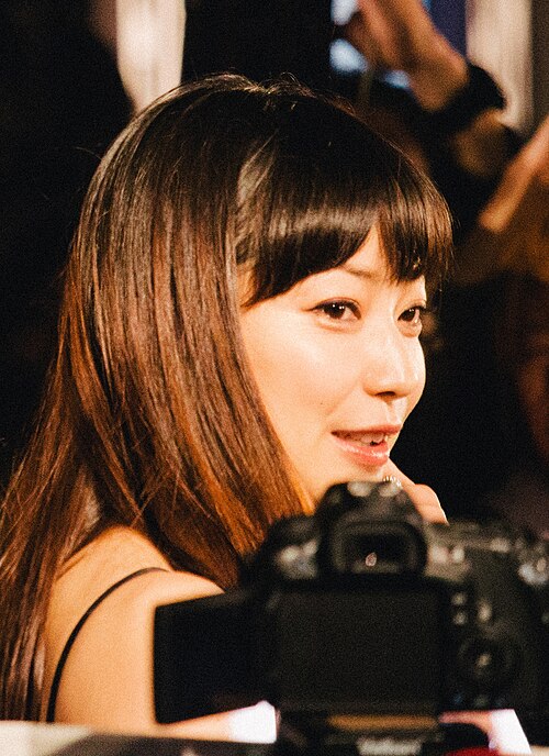 Miho Kanno (菅野 美穂)