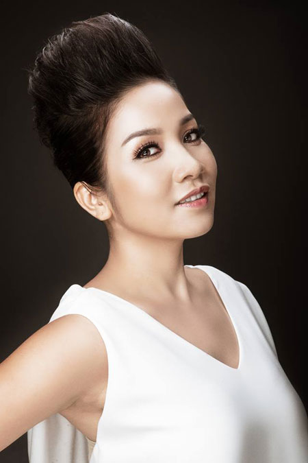Mỹ Linh trong một concert nhạc tiền chiến