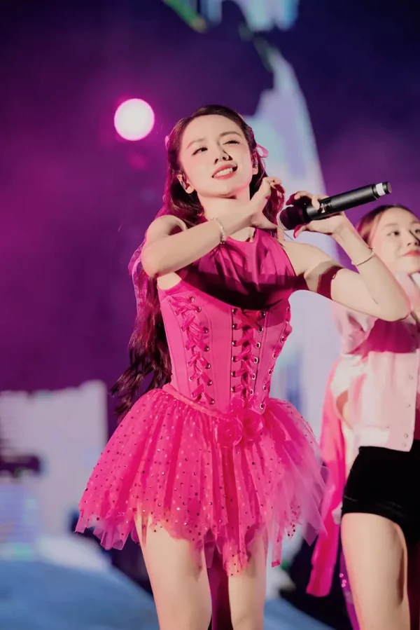 Phương Ly