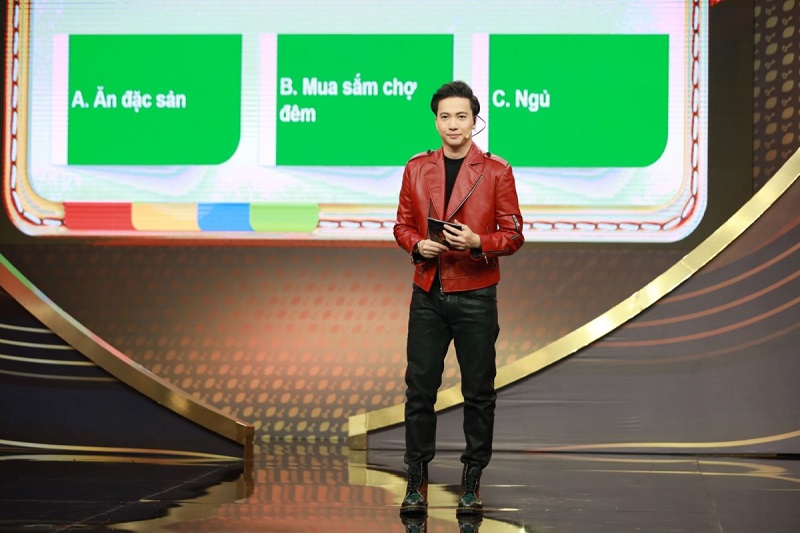 Sơn Thạch trong buổi tập vũ đạo