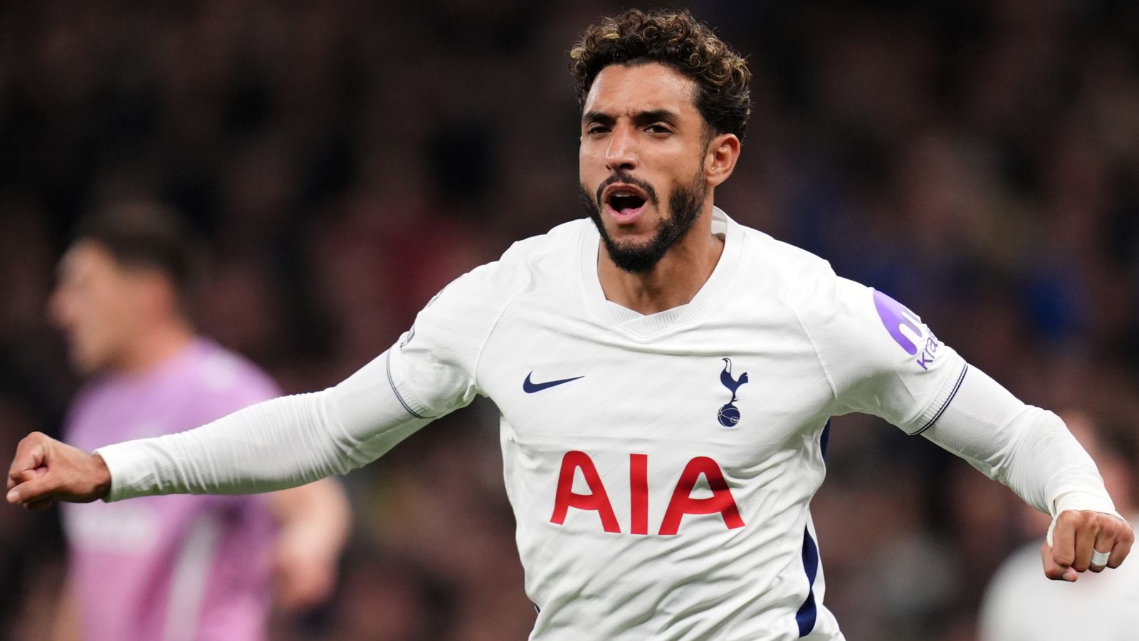 Tottenham 3-1 Coventry: Maddison và Marmoush lập siêu phẩm, Spurs giải tỏa cơn khát thắng tại Ngoại hạng Anh